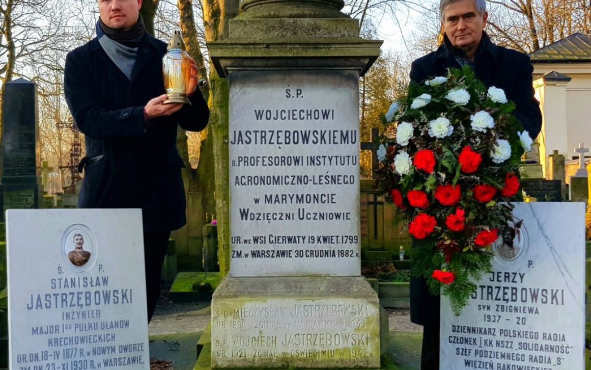 26233826_2001455650144174_1645621170725124446_o